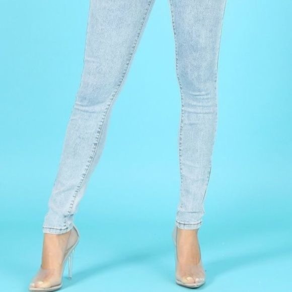 Callie Buckled: Silver Accented Acid Wash Blue Stretch Denim Skinny Jeans - Picture 7 of 9